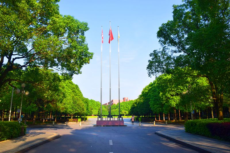 Graduation and Degree Granting Ceremony of Changsha Medical University