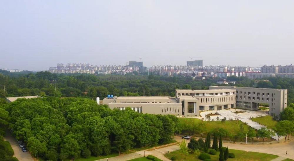 The Huazhong University of Science and Technology 2014 Commencement Ceremony Held