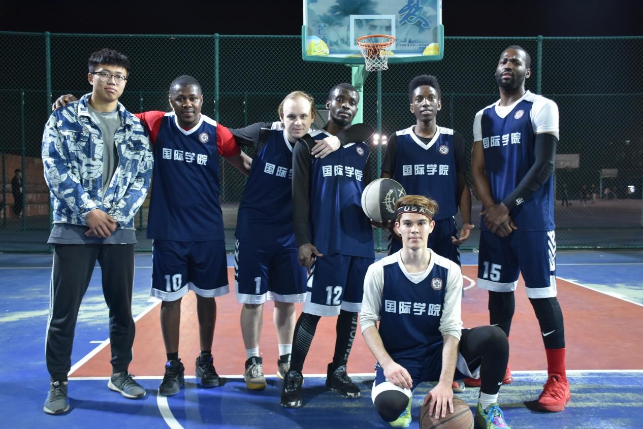 Men’s Basketball Team of International College Wins Championship in 2022 “Xingjian Cup” League(Group B)